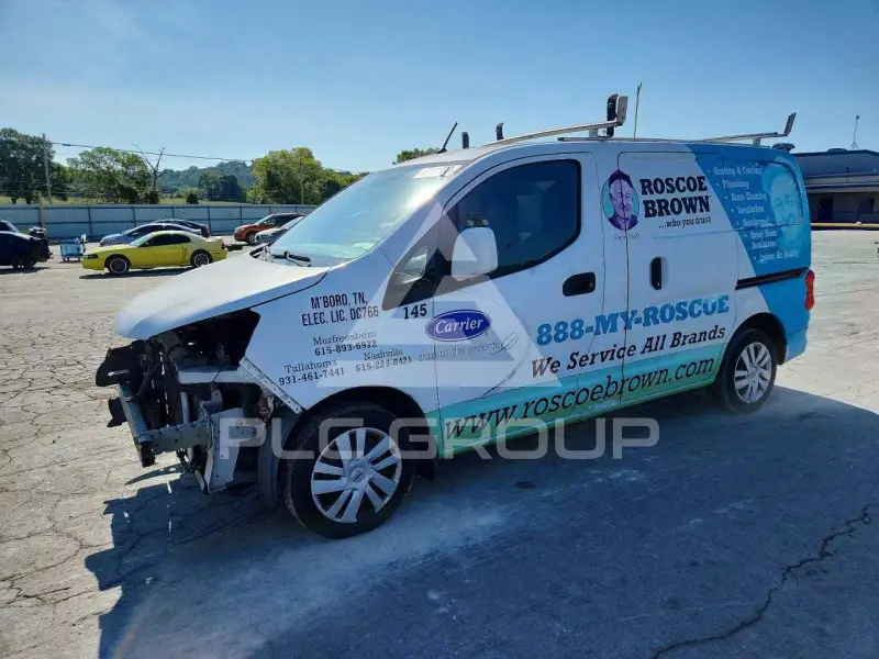 2015 Nissan NV photo