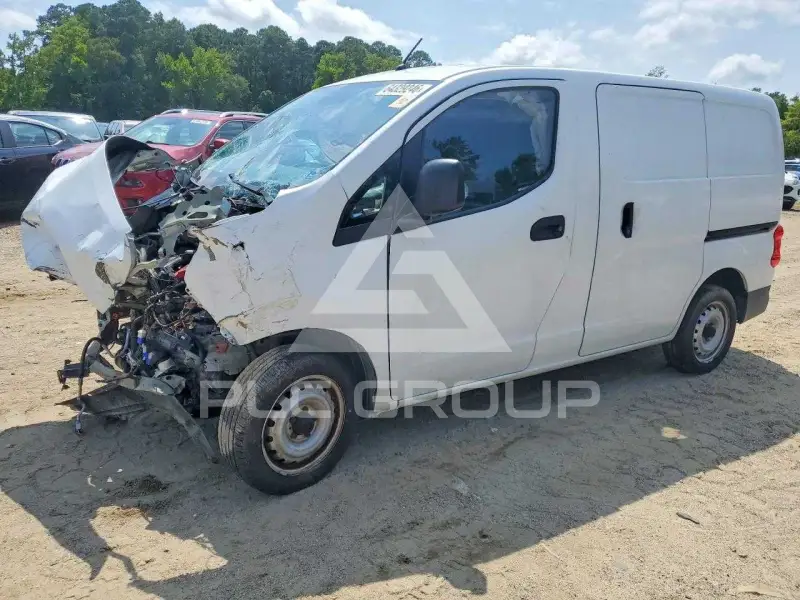 2015 Nissan NV photo