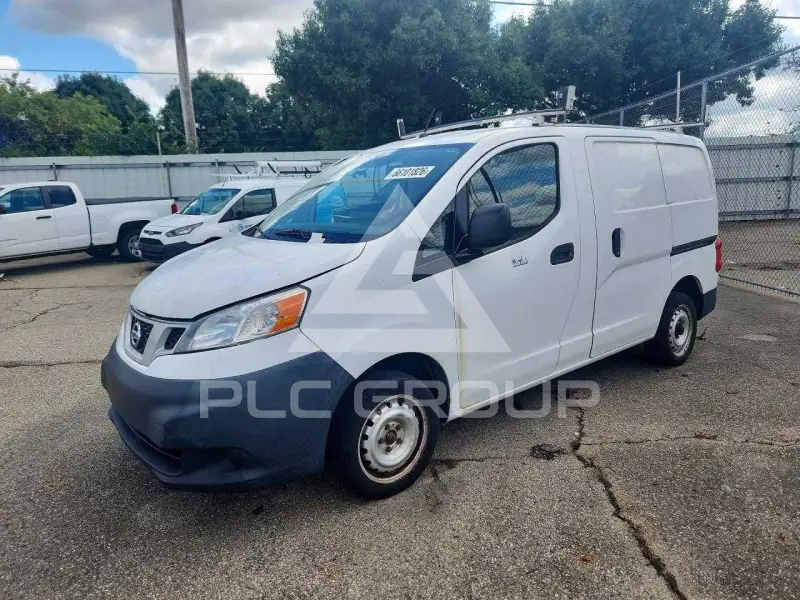2015 Nissan NV photo