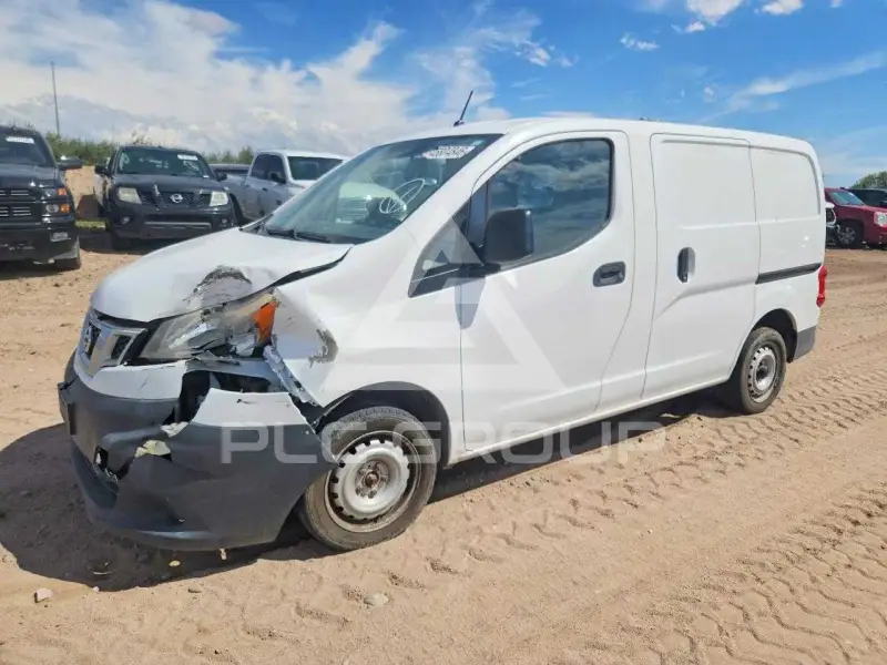 2015 Nissan NV фото