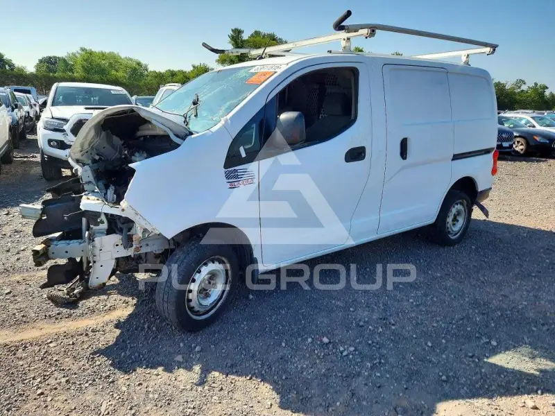 2015 Nissan NV 200 фото