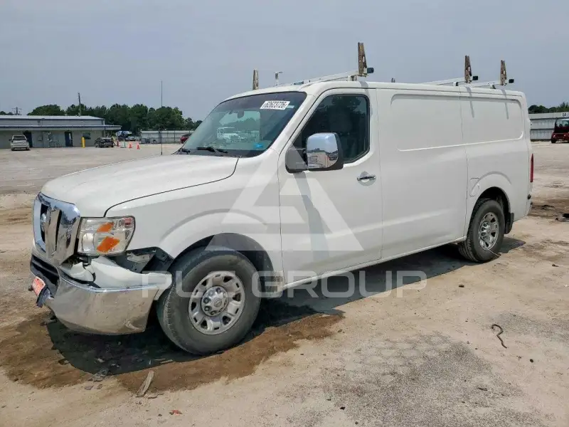 2015 Nissan NV фото
