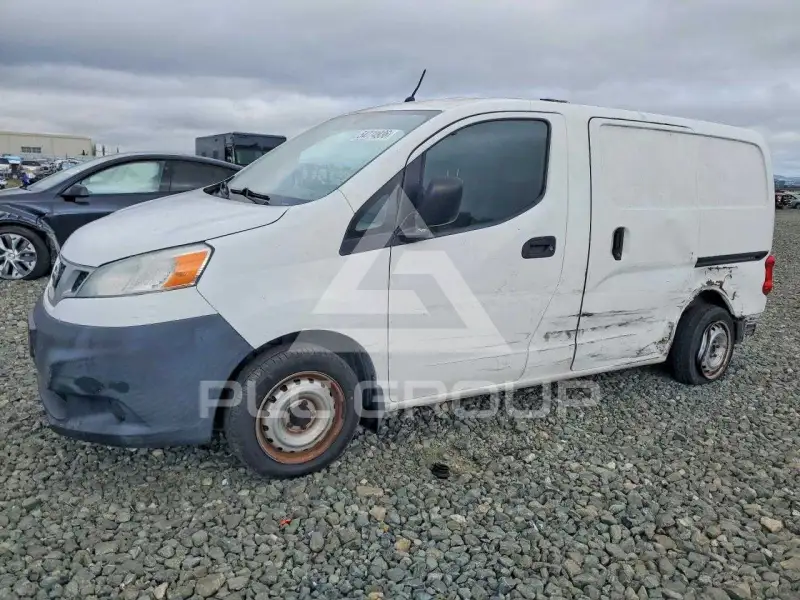 2015 Nissan NV 200 фото
