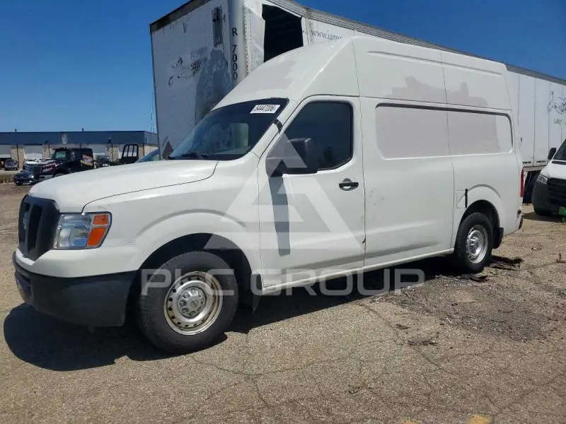 2015 Nissan NV photo