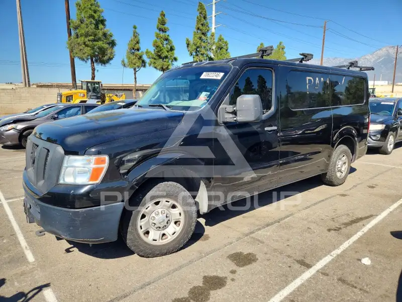 2015 Nissan NV фото