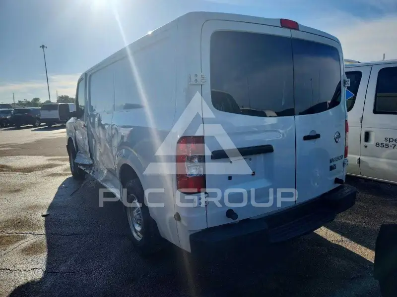 2015 Nissan NV фото