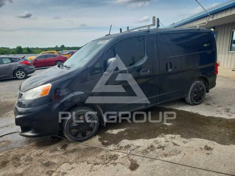 2015 Nissan NV 200 photo