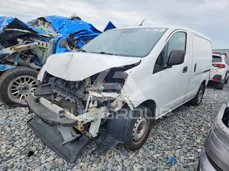 2015 Nissan NV photo
