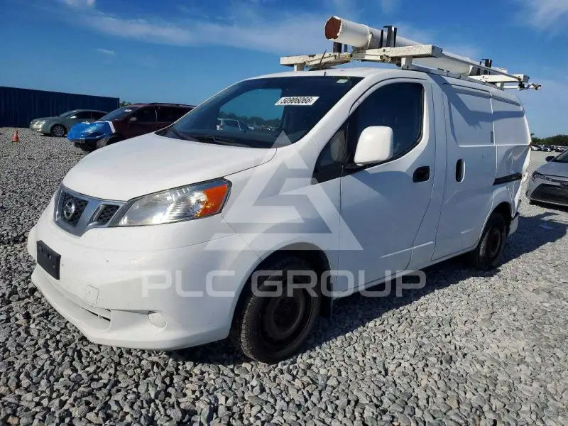 2015 Nissan NV фото