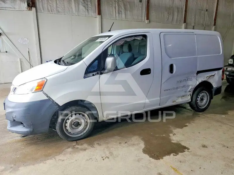 2015 Nissan NV фото