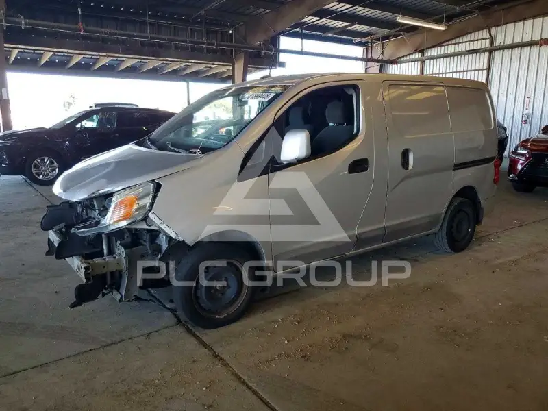 2015 Nissan NV фото