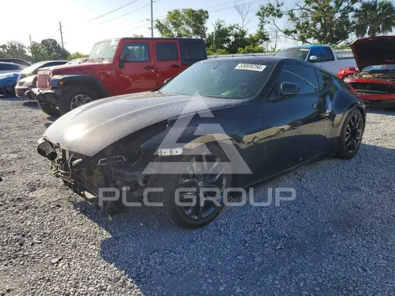 2015 Nissan 370Z фото