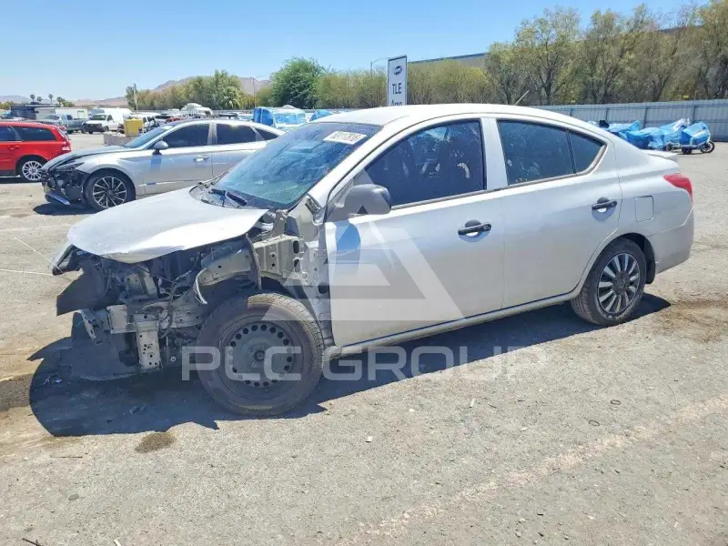 2015 Nissan VERSA фото