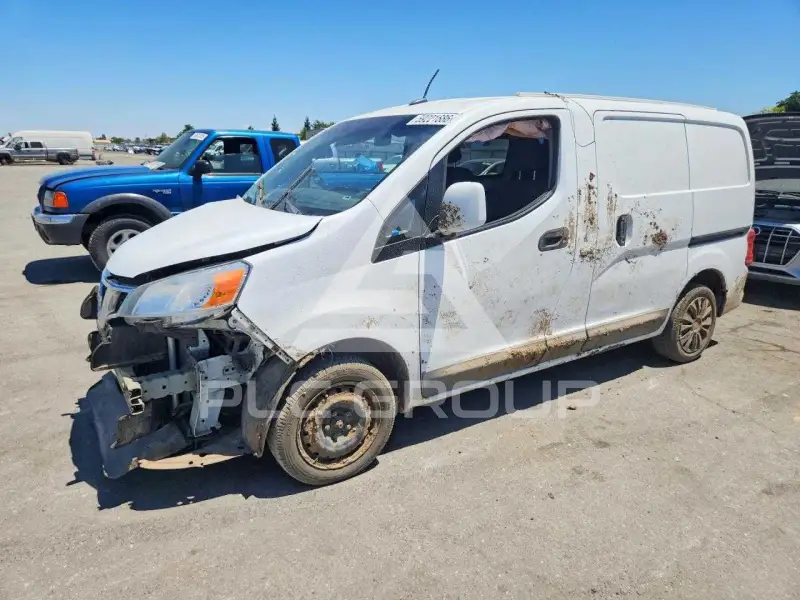 2015 Nissan NV 200 фото