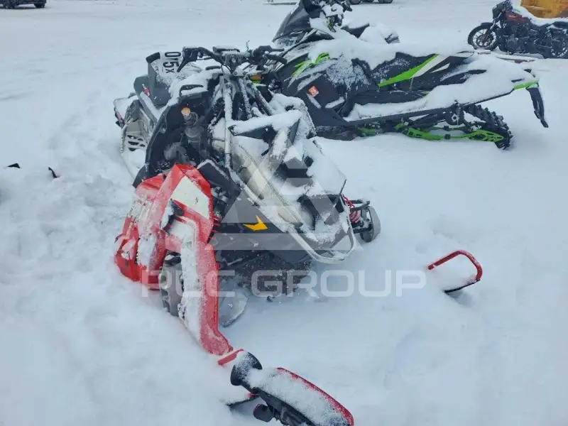 2015 Polaris  фото