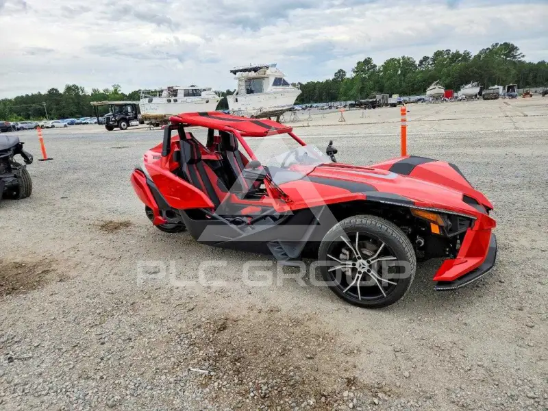 2015 Polaris Slingshot photo