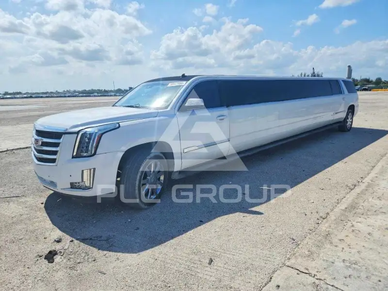 2015 Chevrolet Suburan фото