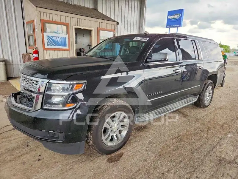 2015 Chevrolet Suburan photo
