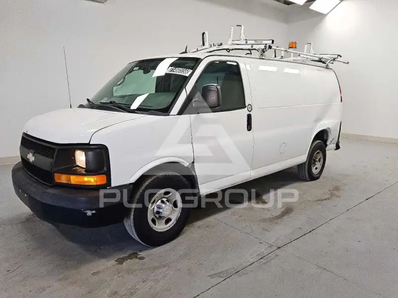 2015 Chevrolet Express photo