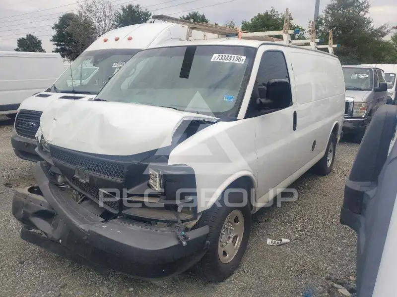 2015 Chevrolet Express photo