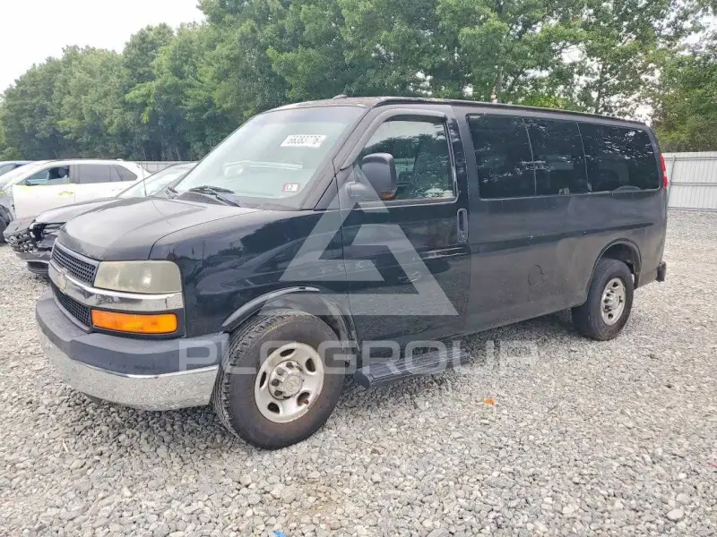 2015 Chevrolet Express фото