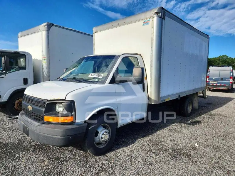 2015 Chevrolet Express фото