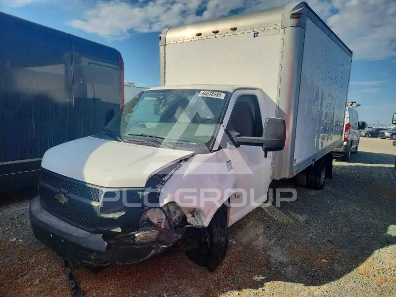 2015 Chevrolet Express photo