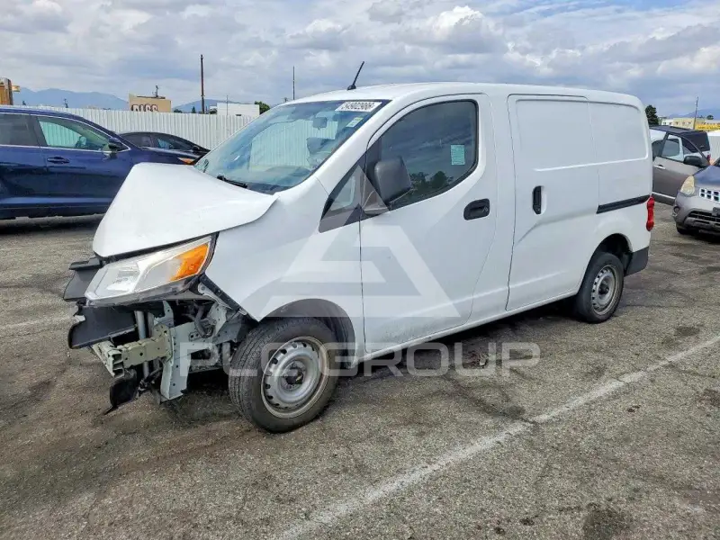 2015 Chevrolet Express photo