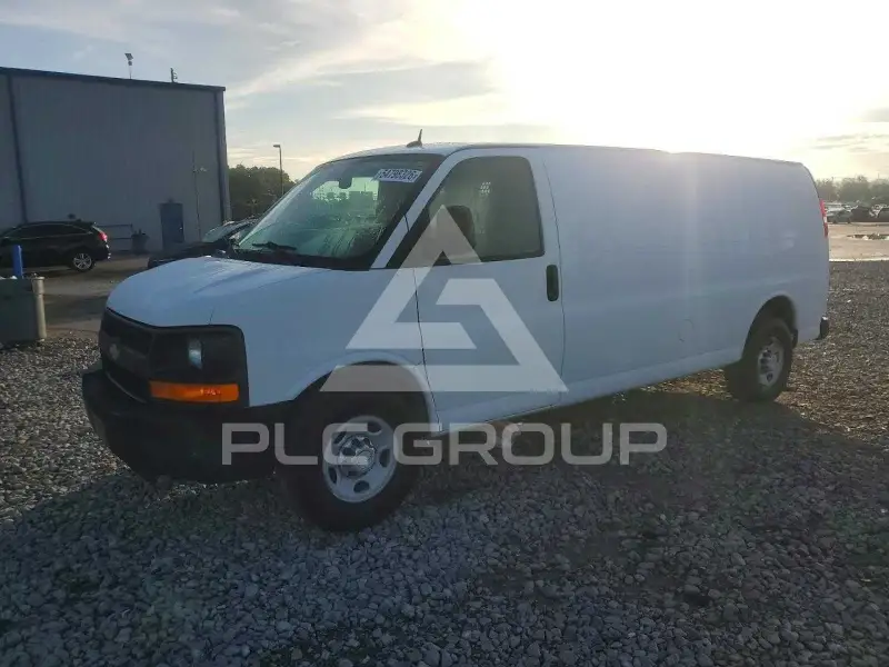 2015 Chevrolet Express фото
