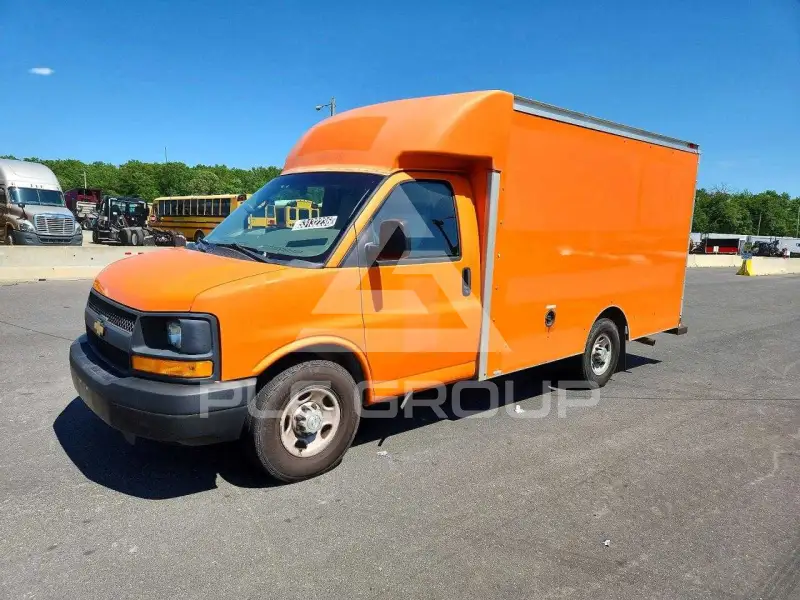 2015 Chevrolet Express фото