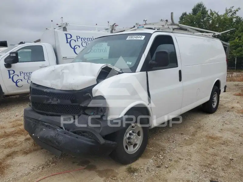 2015 Chevrolet Express фото
