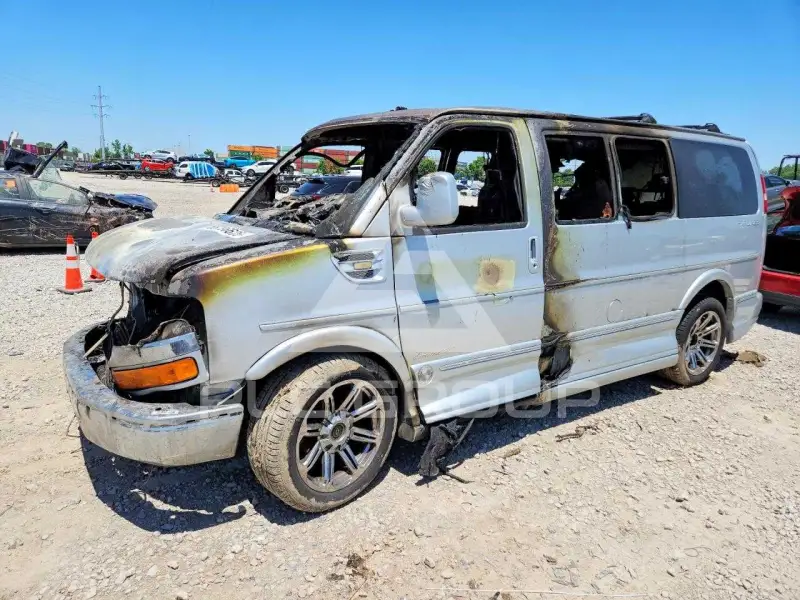 2015 Chevrolet Express фото