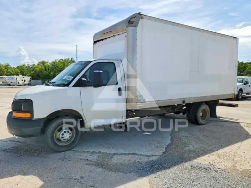 2015 Chevrolet Express фото