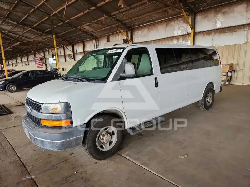 2015 Chevrolet Express photo