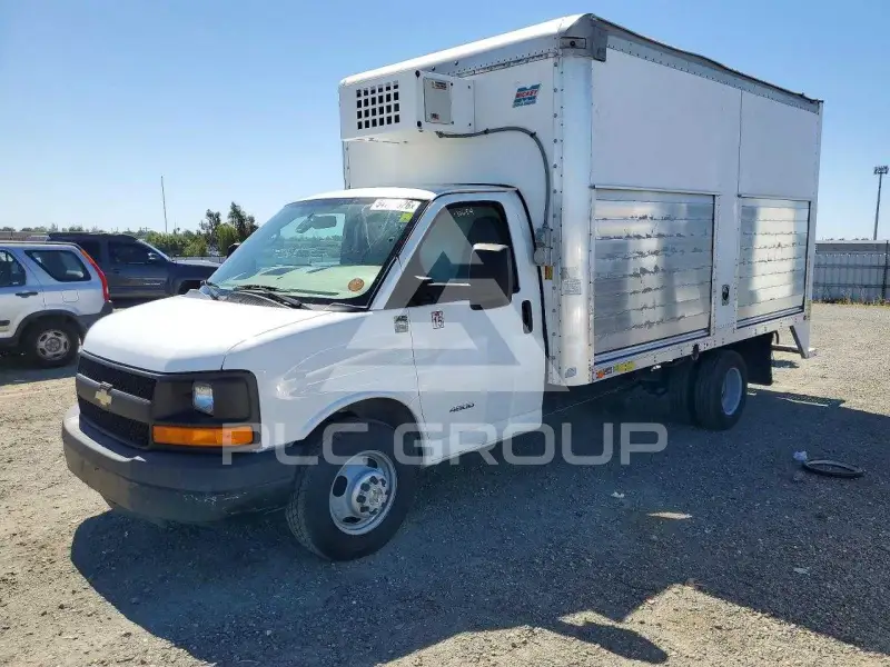 2015 Chevrolet Express фото