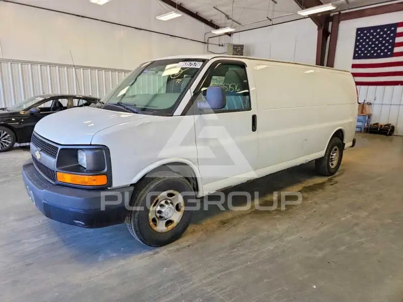 2015 Chevrolet Express фото