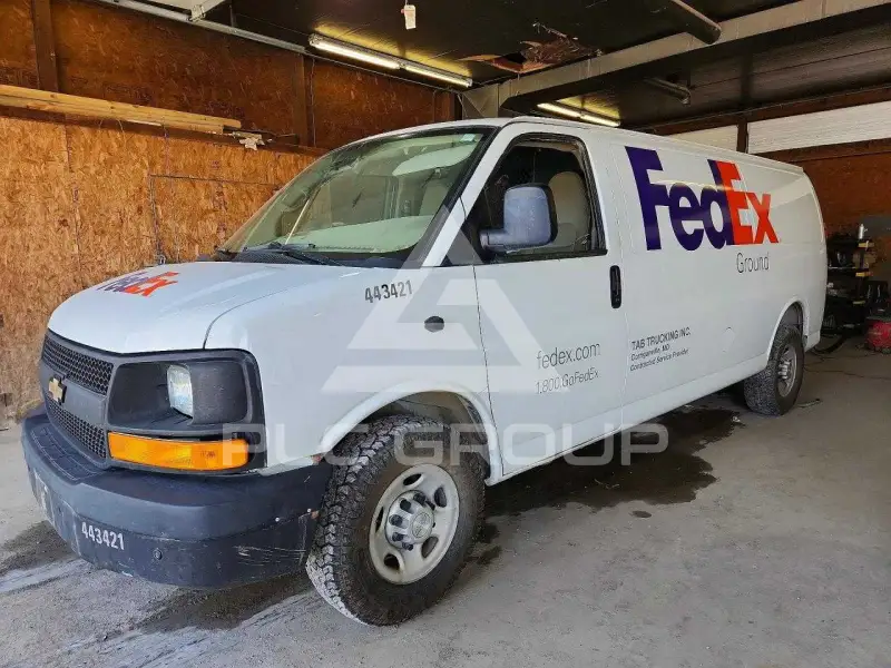 2015 Chevrolet Express фото