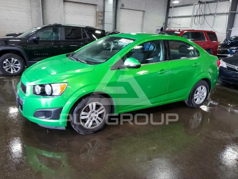 2015 Chevrolet Sonic photo