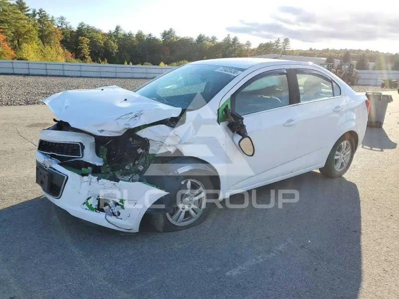 2015 Chevrolet Sonic photo