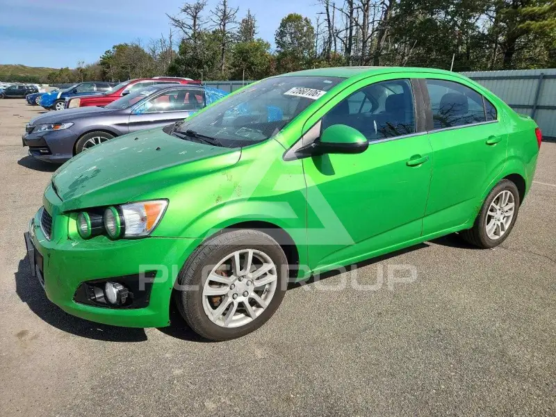 2015 Chevrolet Sonic photo
