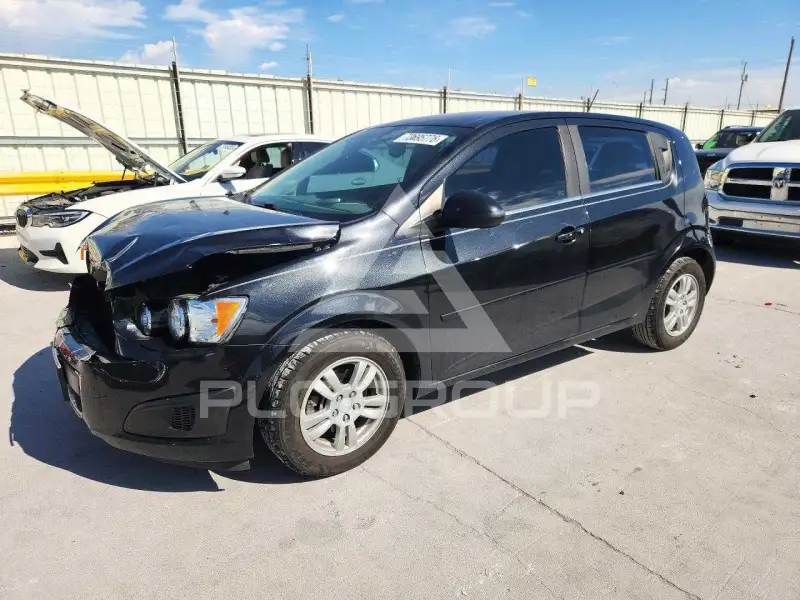 2015 Chevrolet Sonic photo