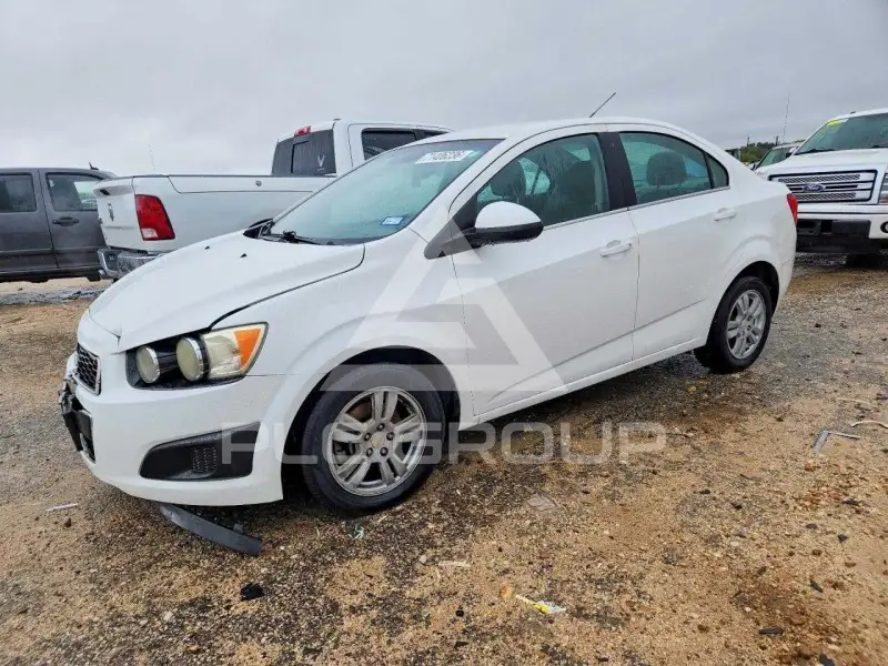 2015 Chevrolet Sonic фото