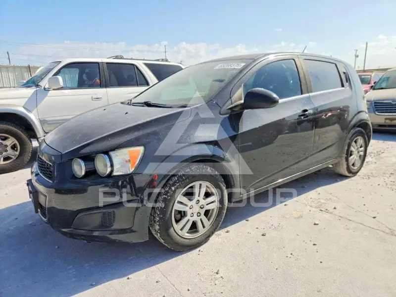 2015 Chevrolet Sonic photo