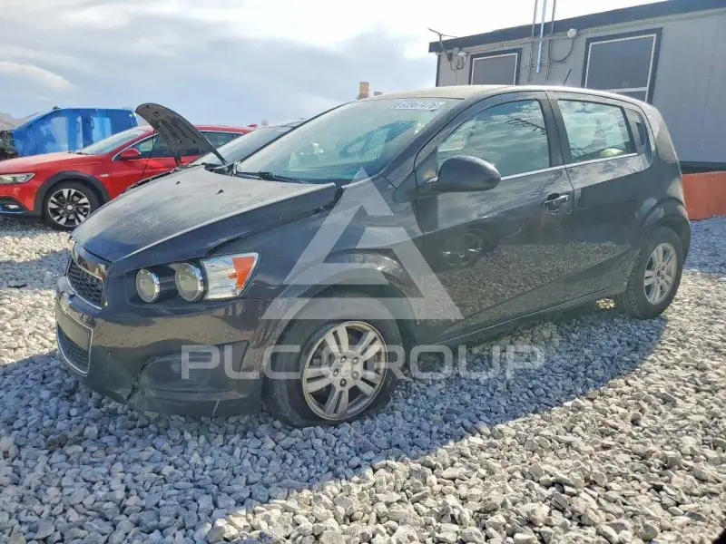 2015 Chevrolet Sonic photo