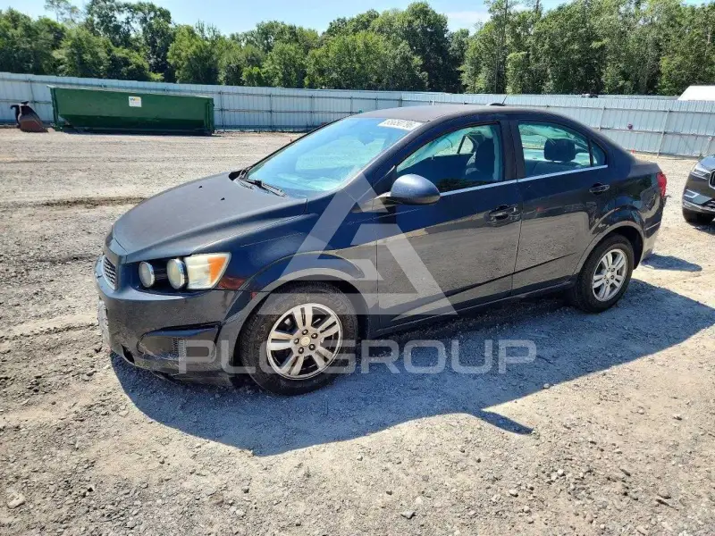 2015 Chevrolet Sonic фото