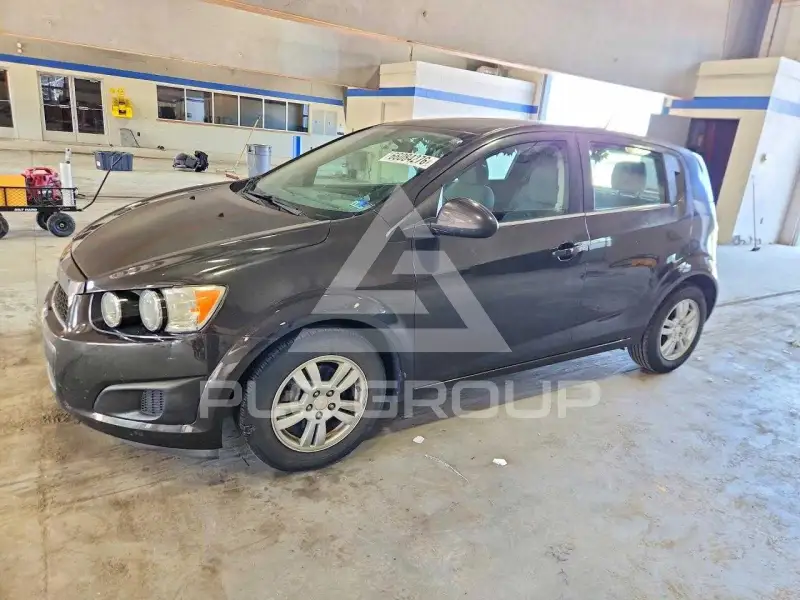 2015 Chevrolet Sonic photo