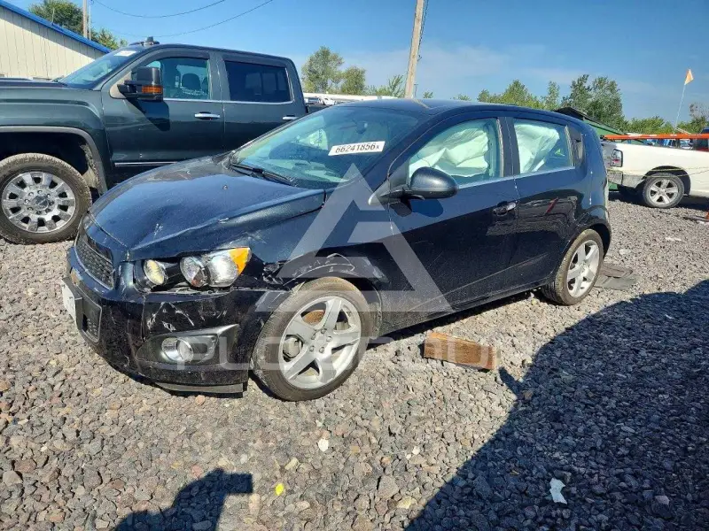 2015 Chevrolet Sonic фото