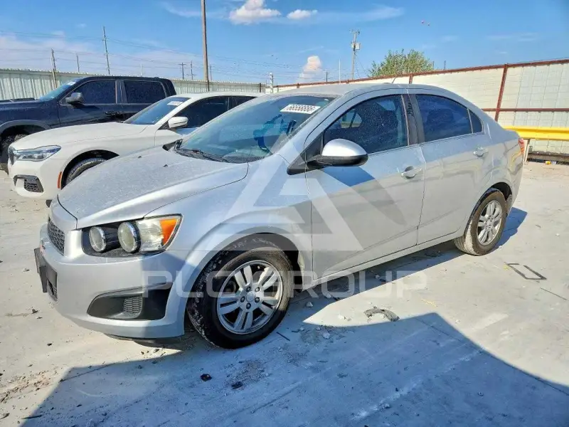 2015 Chevrolet Sonic фото