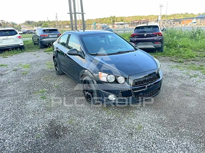 2015 Chevrolet Sonic фото