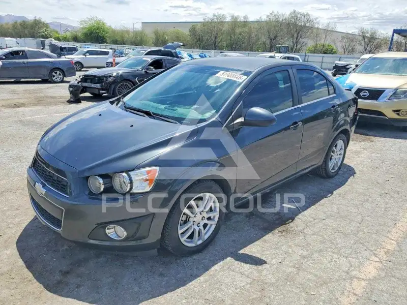2015 Chevrolet Sonic фото